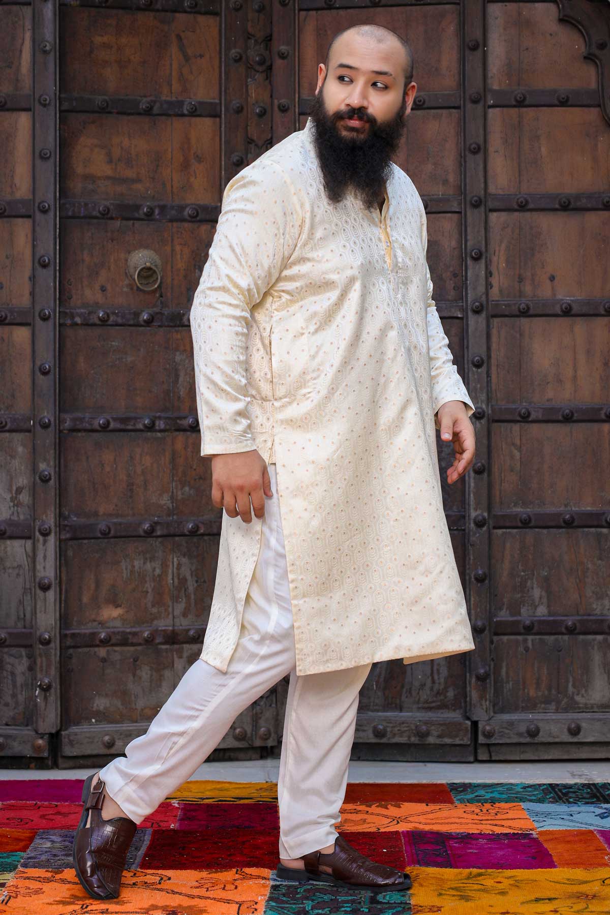 Ivory Elegance - Off white Zari Embroidered Kurta